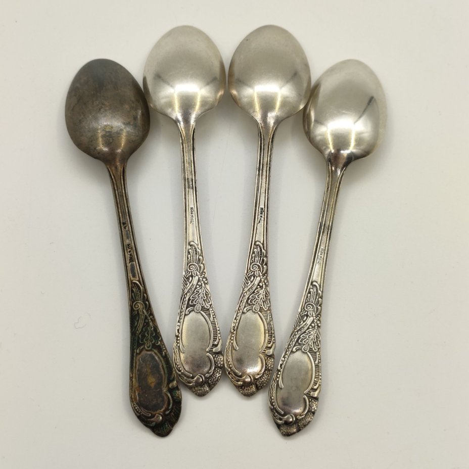 Набор из 4-х чайных ложек "Дубок" (в подборе), мНЦ (медь-никель-цинк), Киевский завод столовых приборов и посуды им. Дзержинского (ЗiД, ЗиД), СССР, 1950-1960 гг.