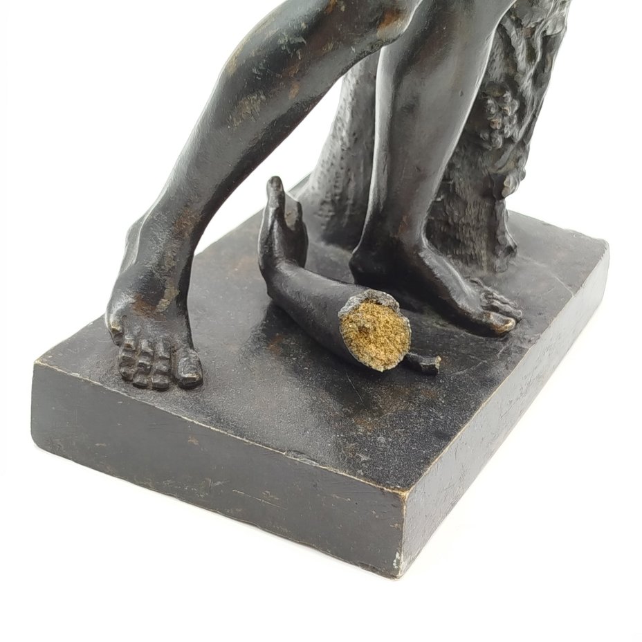 Скульптура "Сатир и младенец Бахус" ("Фавн и Бахус"), по модели литейной мастерской P. Masulli