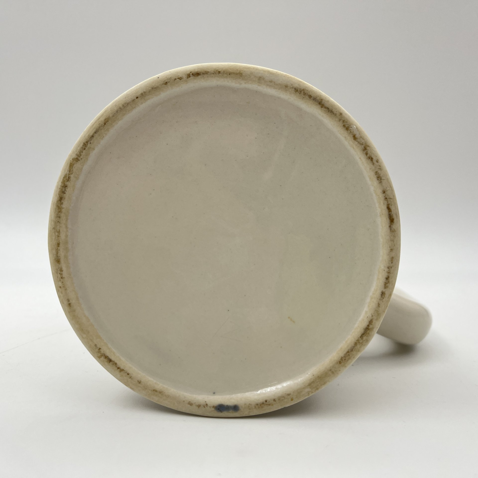 Кружка пивная, декорированная изображением птиц