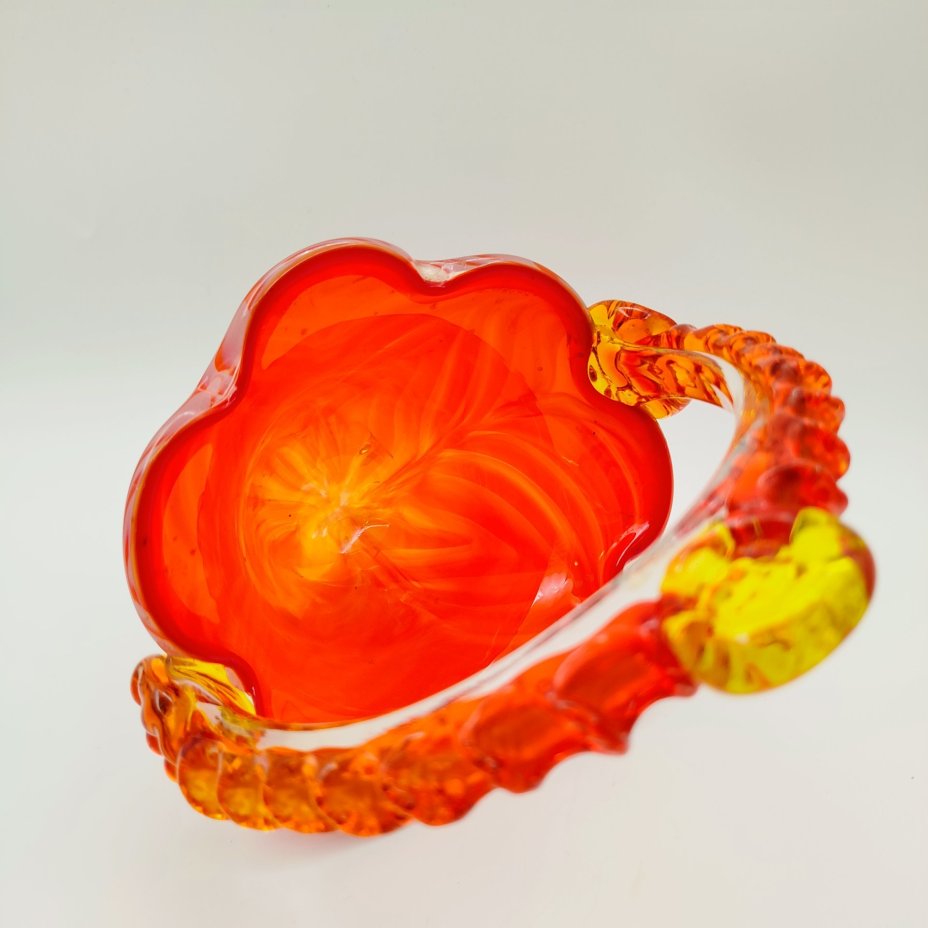 Конфетница "Корзиночка", стекло, (сульфидно-цинковое), гутная техника, Стекольный завод «Красный май», СССР, 1960-1990 гг.