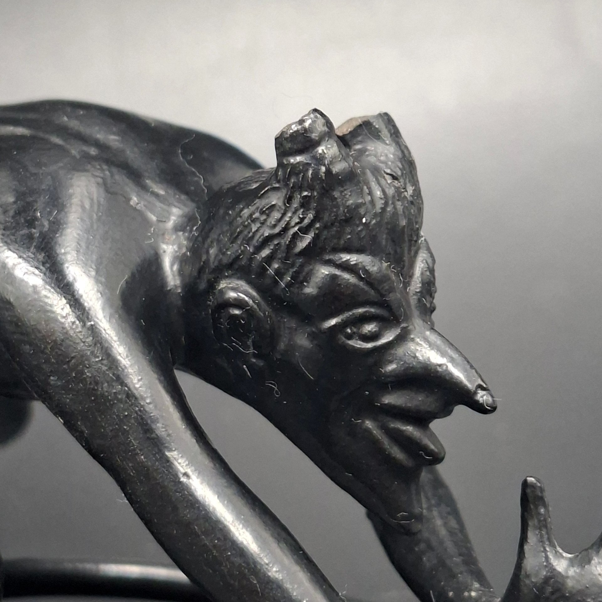 Статуэтка "Чертик" (без рогов), чугун, крашение, Каслинский чугунолитейный завод (Касли), СССР, 1970-1990 гг.