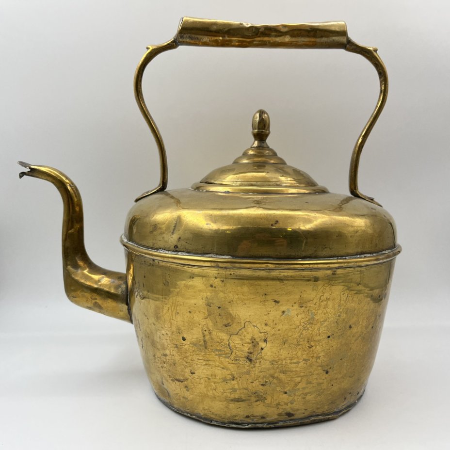 Чайник золотистого цвета (крупный)