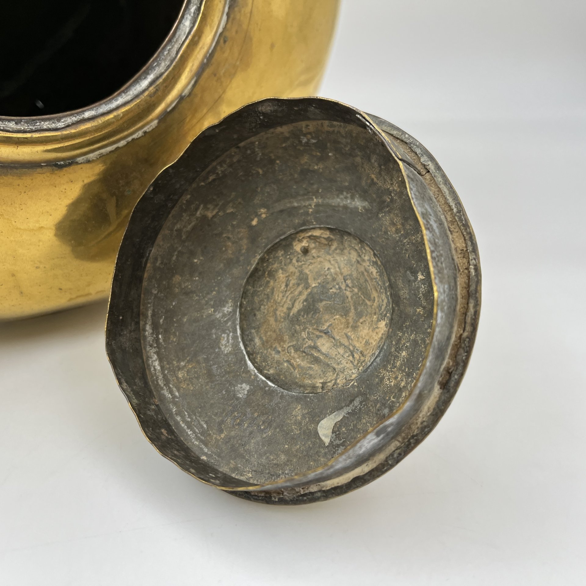 Чайник золотистого цвета (крупный)