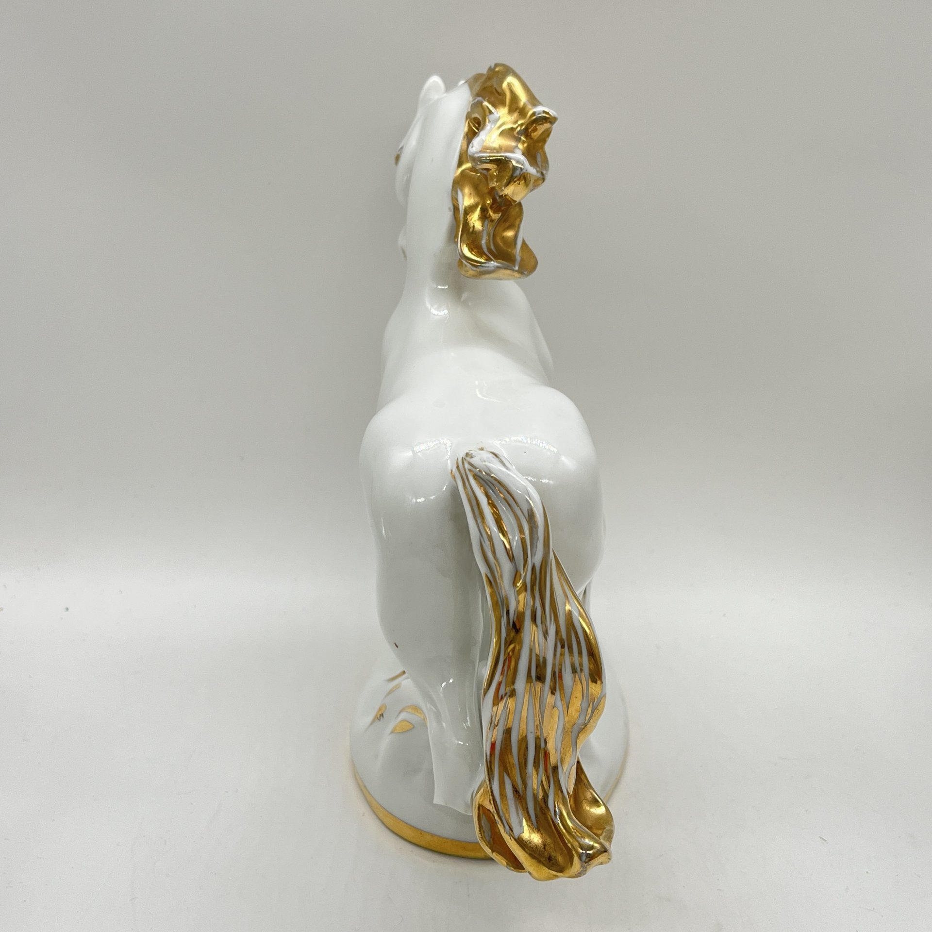 Статуэтка "Конь-огонь", фарфор, золочение, СССР, 1970-1990 гг.