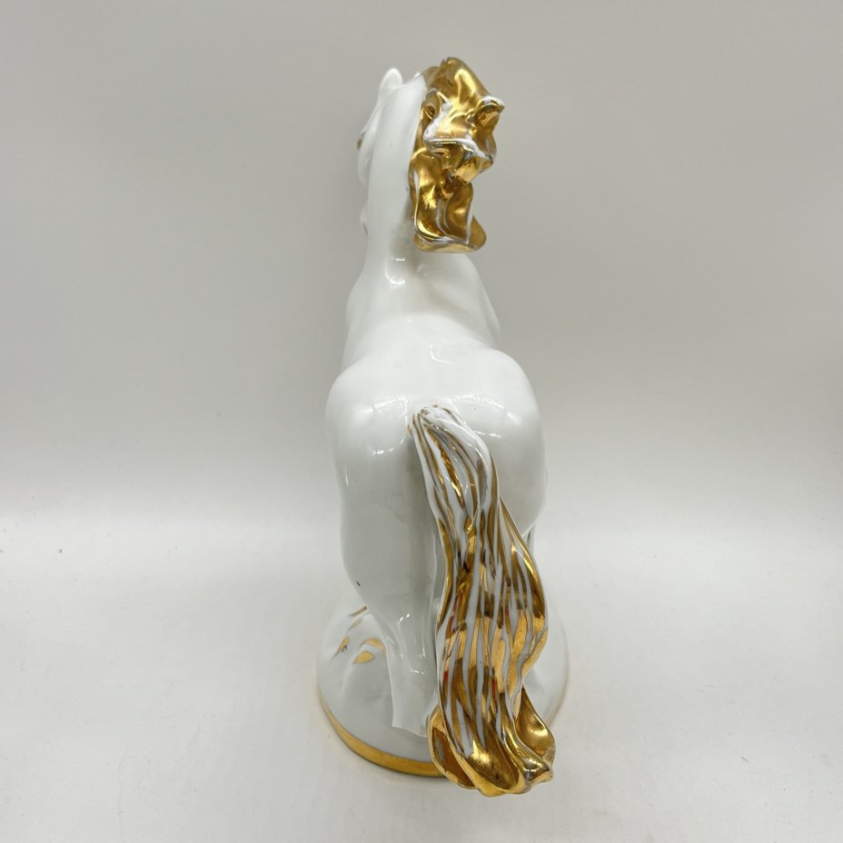 Статуэтка "Конь-огонь", фарфор, золочение, СССР, 1970-1990 гг.