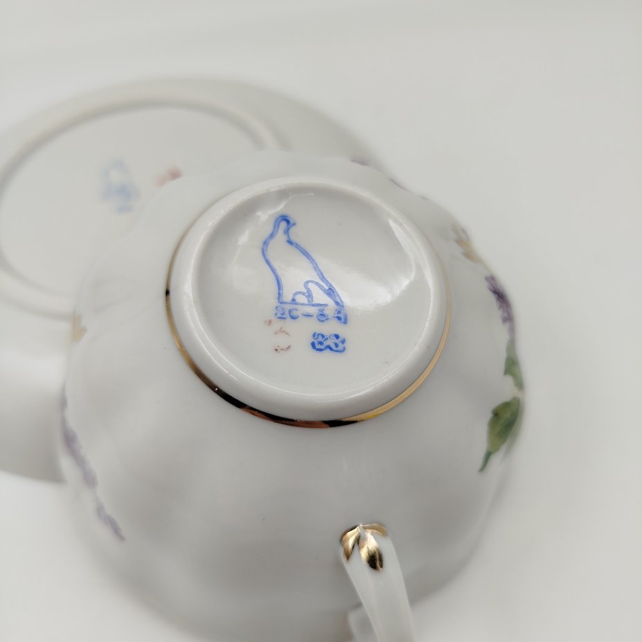 Пара чайная "Сирень", фарфор, деколь, золочение, Дулевский фарфоровый завод (Дулёво), СССР, 1964 г.