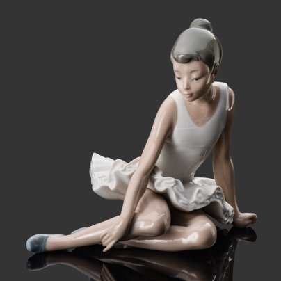 Статуэтка "Сидящая балерина", скульптор Vicente Martínez, фарфор, роспись, NAO Porcelain, NAO Porcelain