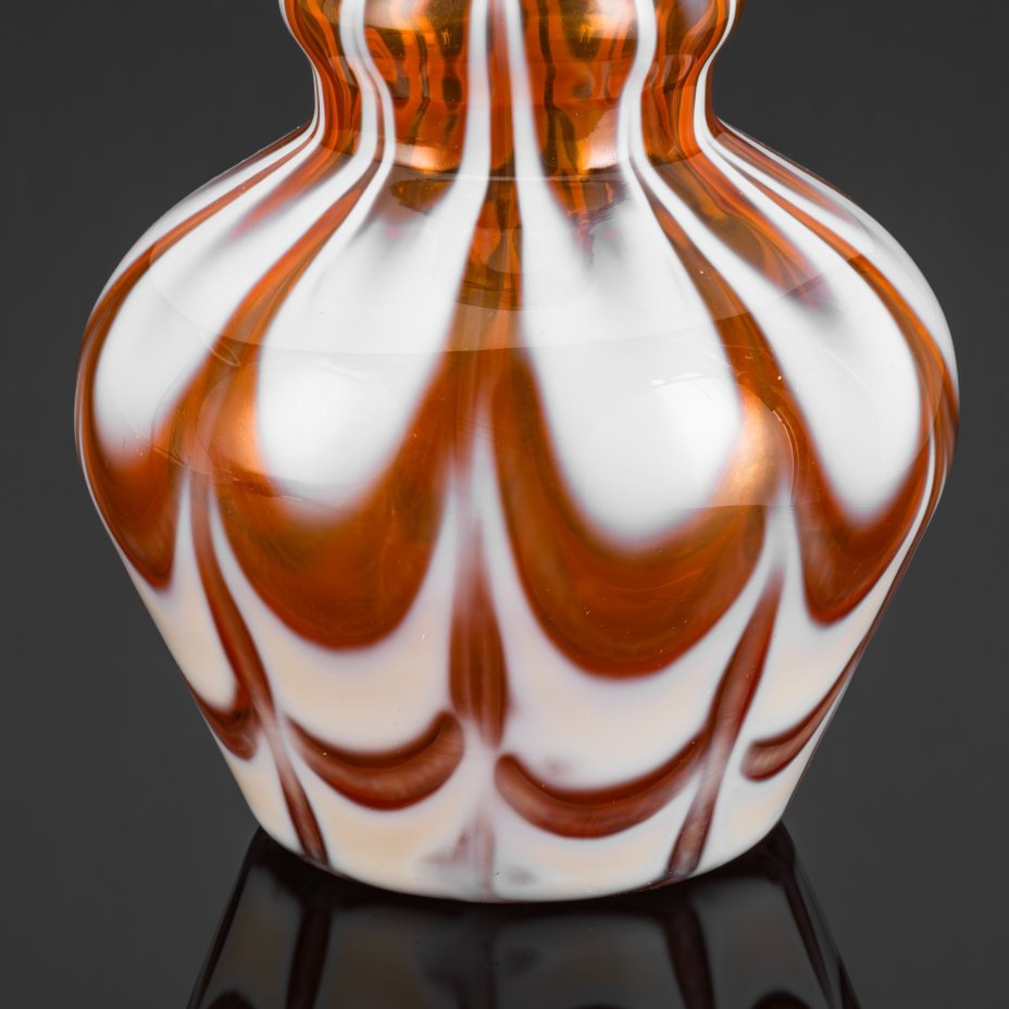 Ваза, стекло, сульфидно-цинковое, гутная техника, Стекольный завод «Красный май», СССР, 1960-1980 гг.