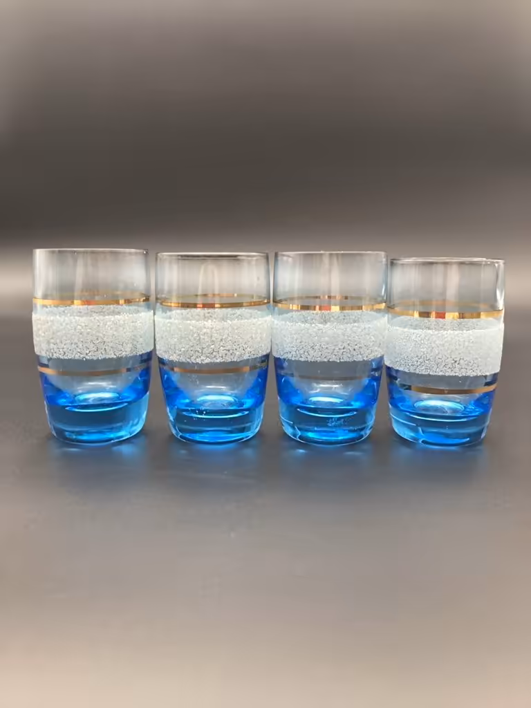 Набор из 4 рюмок из цветного стекла