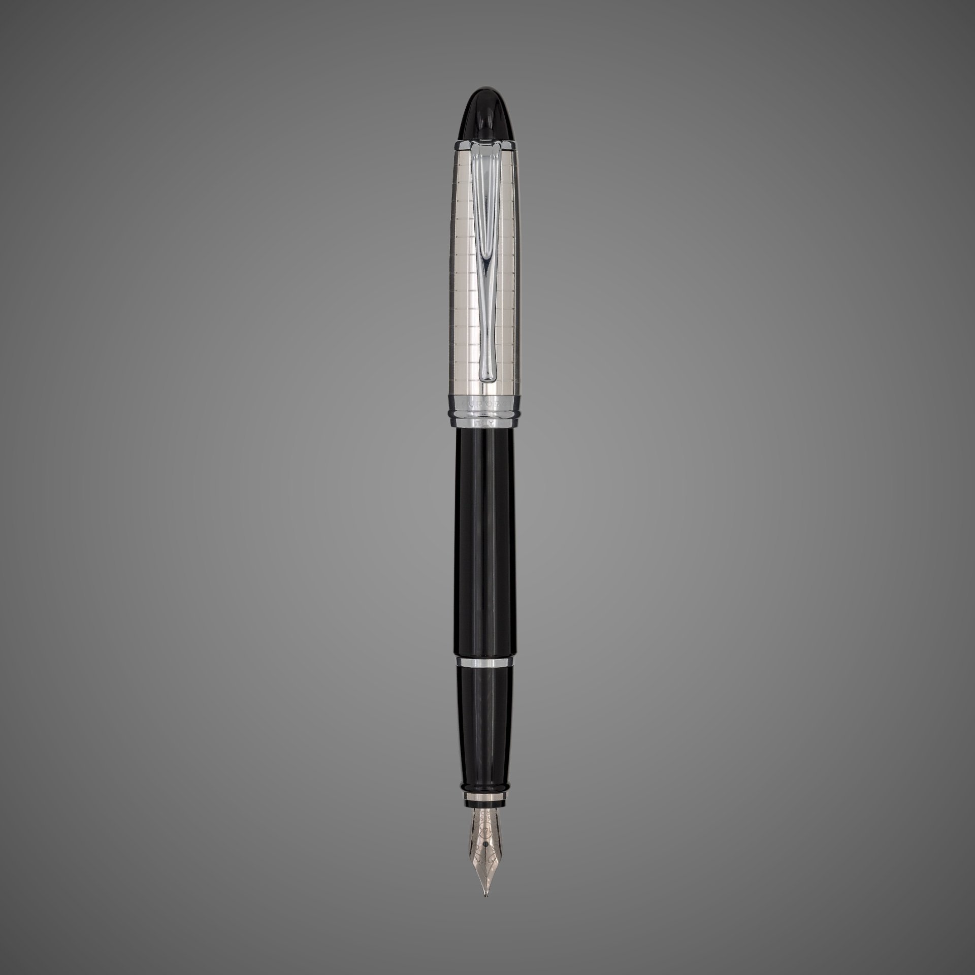 Перьевая ручка Aurora Ipsilon Quadra Black CT, перо — M, в подарочной коробке, Драгметаллы: серебро, смола
