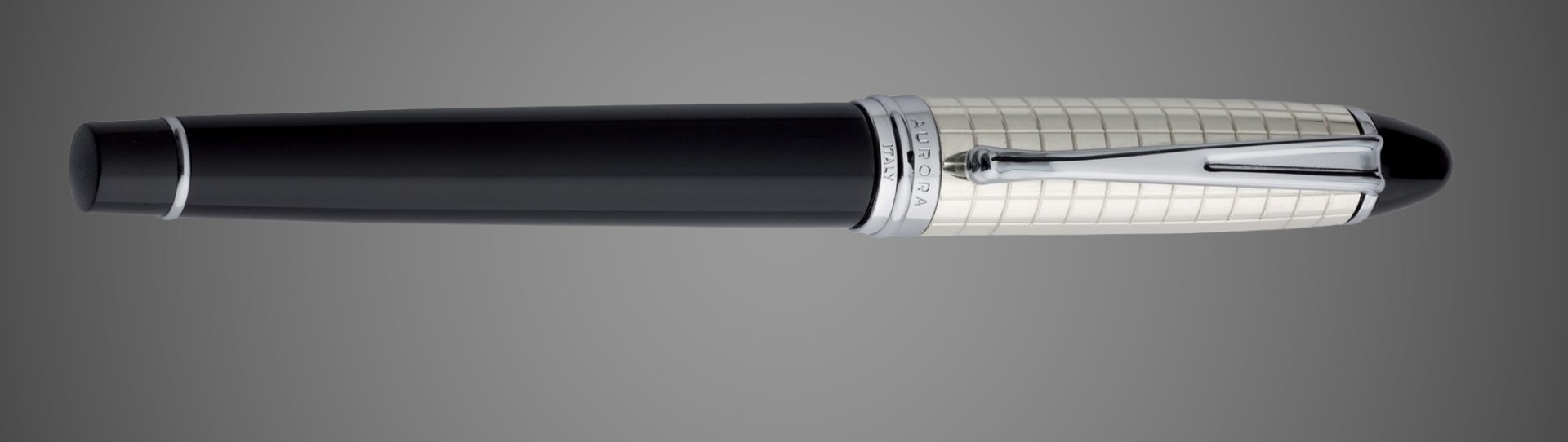 Перьевая ручка Aurora Ipsilon Quadra Black CT, перо — M, в подарочной коробке, Драгметаллы: серебро, смола