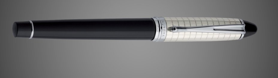 Перьевая ручка Aurora Ipsilon Quadra Black CT, перо — M, в подарочной коробке, Драгметаллы: серебро, смола