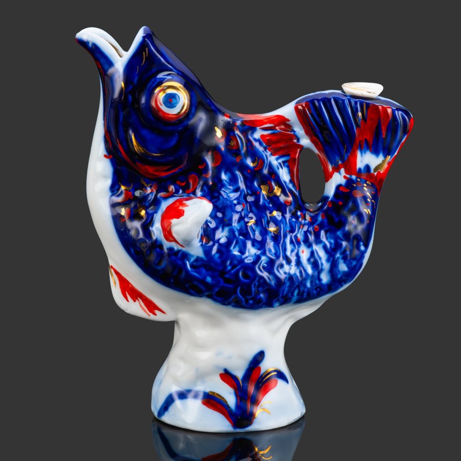 Графин (штоф) "Рыба", А.В. Щекатихина-Потоцкая, фарфор, роспись, золочение, Ленинградский фарфоровый завод (ЛФЗ), СССР, 1936-1949 гг.