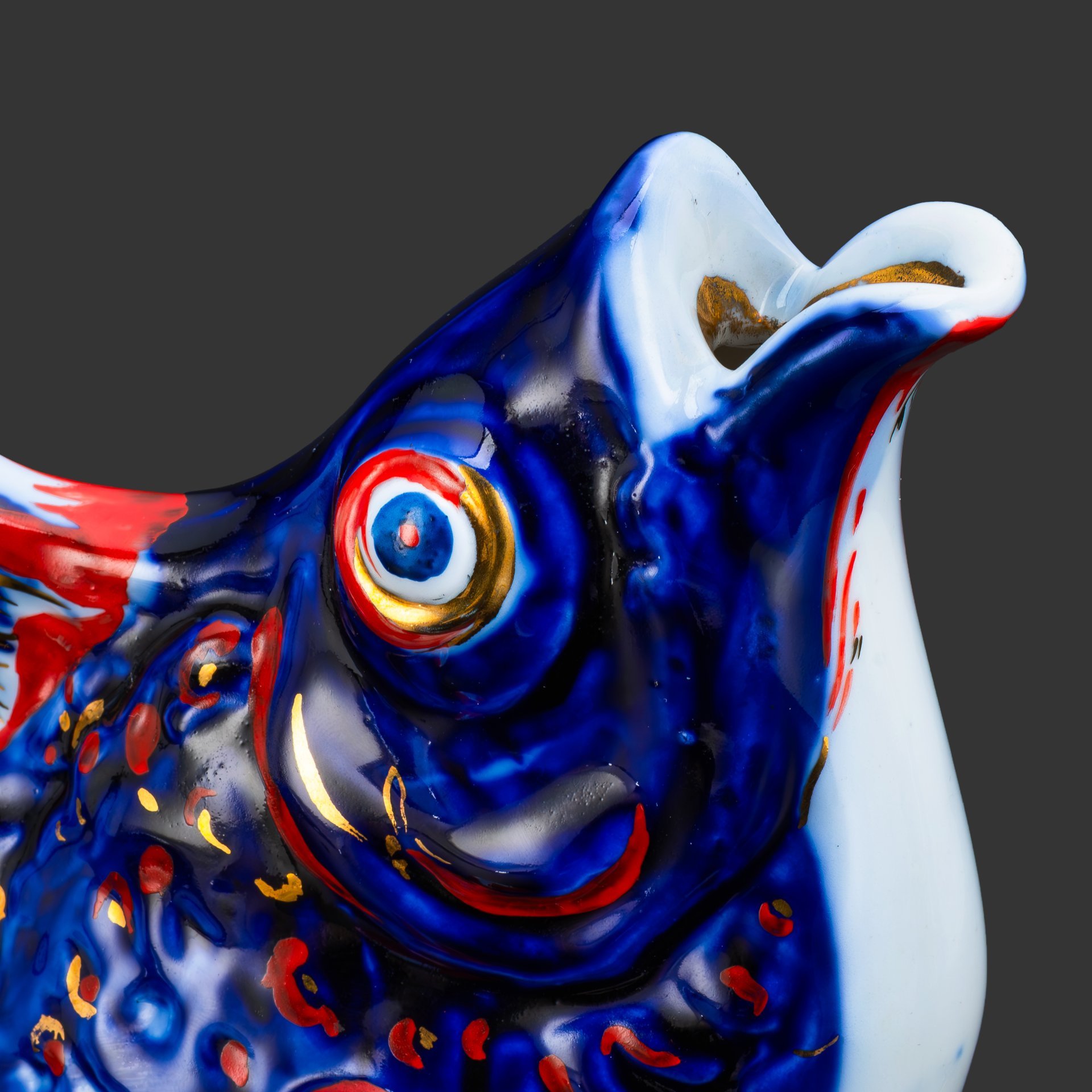 Графин (штоф) "Рыба", А.В. Щекатихина-Потоцкая, фарфор, роспись, золочение, Ленинградский фарфоровый завод (ЛФЗ), СССР, 1936-1949 гг.