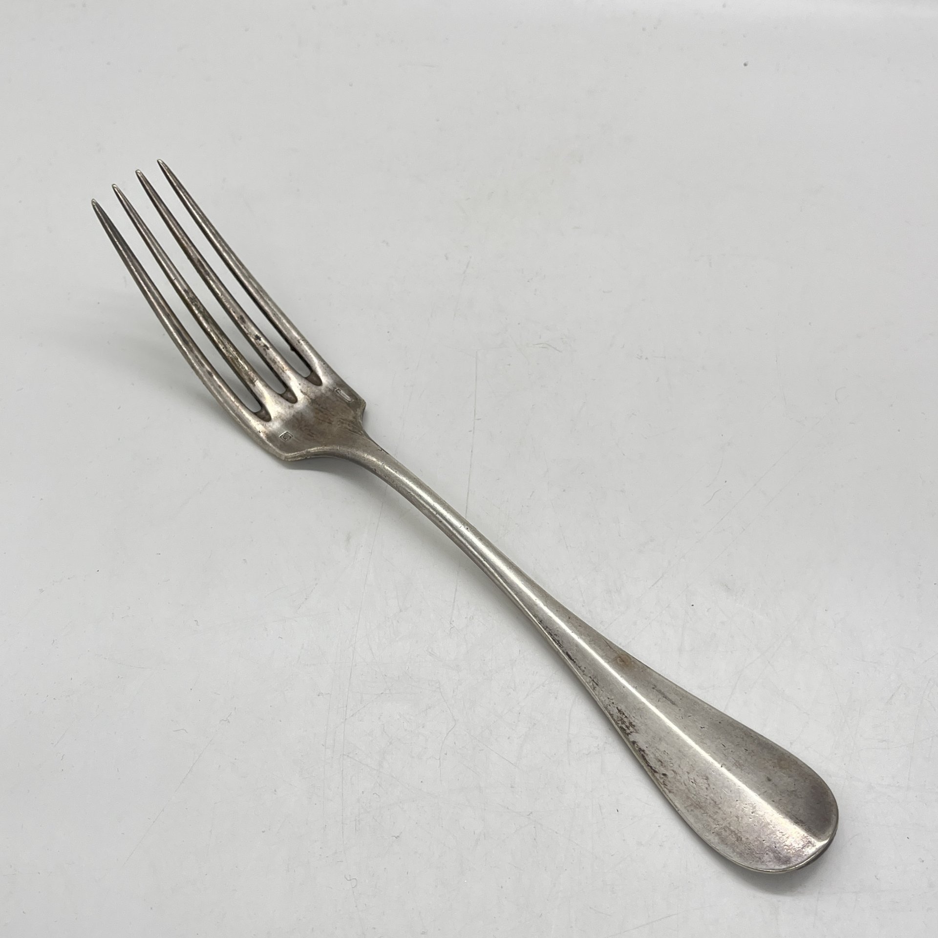 Вилка с декором и монограммой "C. L."  на ручке, металл, серебрение, Christofle, Франция, 1877-1886 гг.