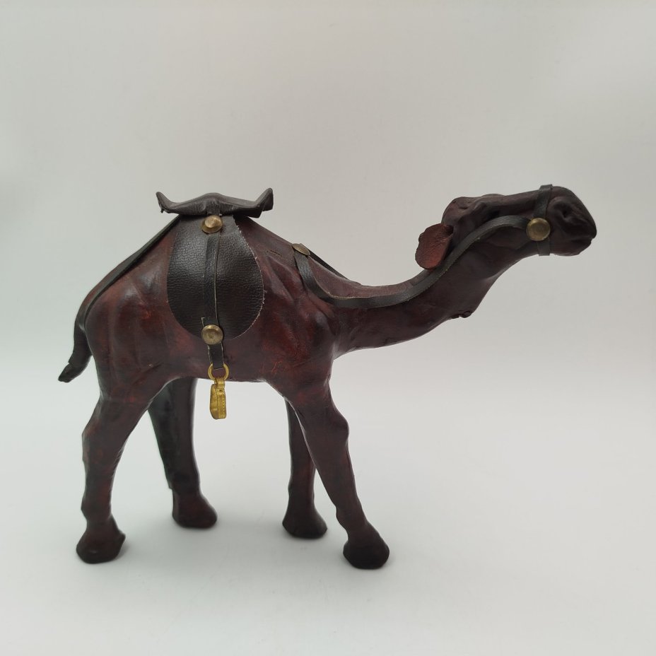 Статуэтка "Верблюд", кожа, ткань, Северная Африка, 1980-1990 гг.