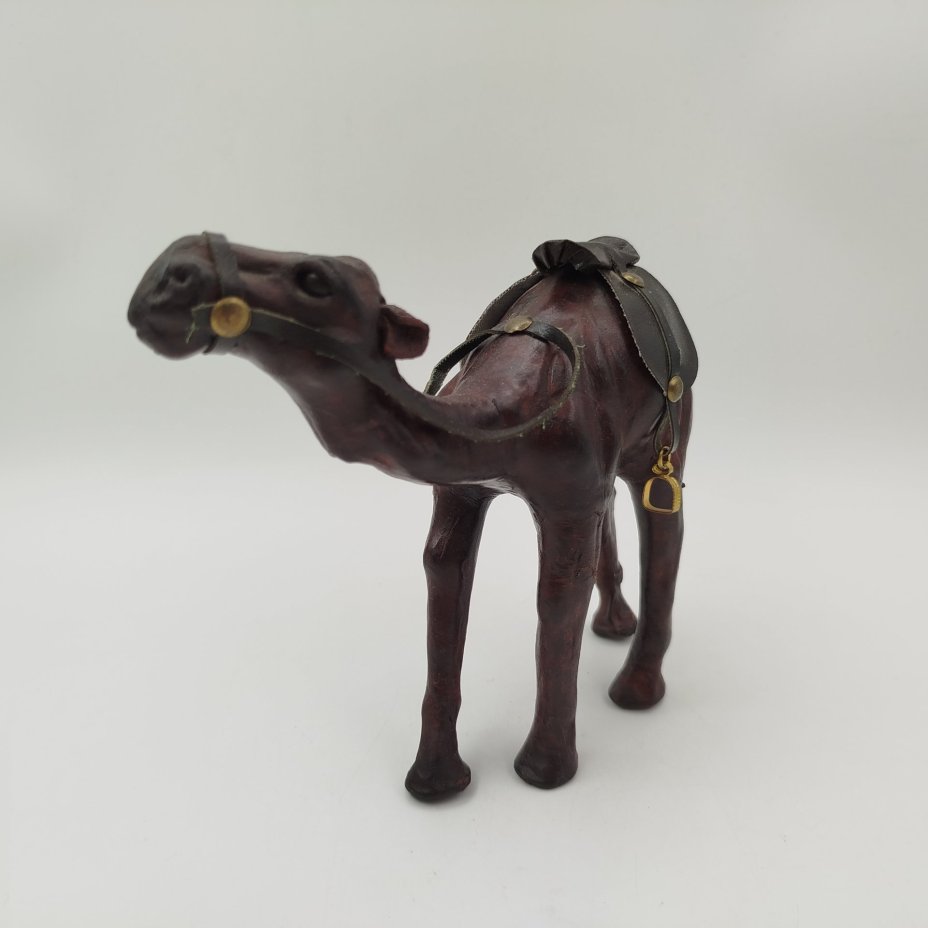 Статуэтка "Верблюд", кожа, ткань, Северная Африка, 1980-1990 гг.