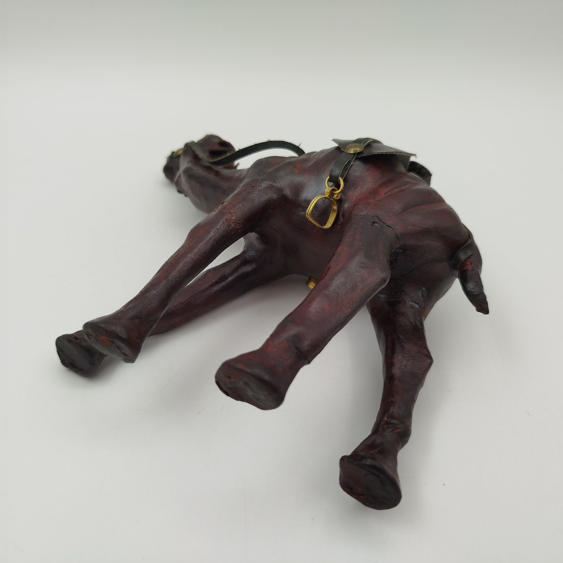 Статуэтка "Верблюд", кожа, ткань, Северная Африка, 1980-1990 гг.