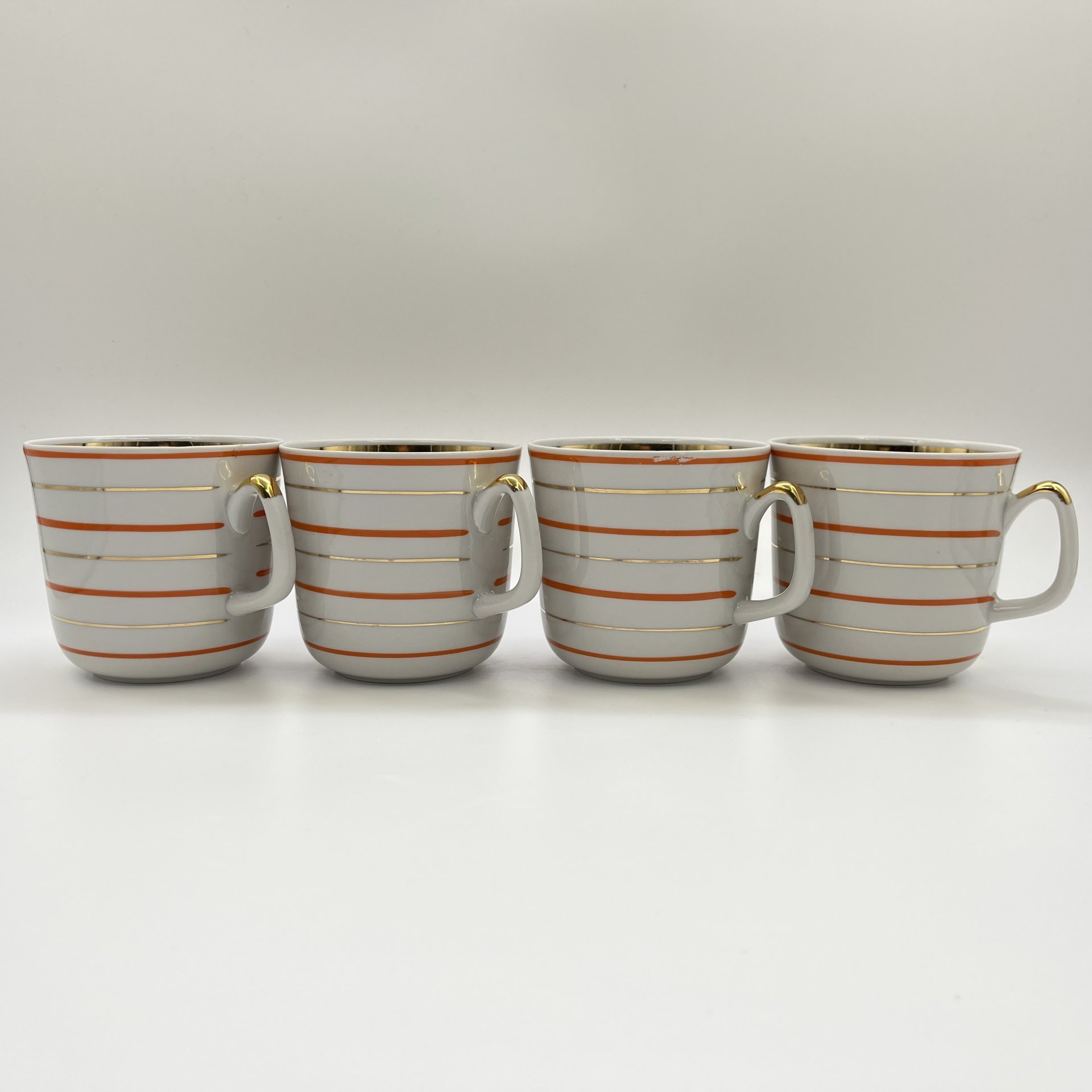 Набор из 4-х чашек "Радиоволны", фарфор, золочение, Дмитровский фарфоровый завод (ДФЗ Вербилки), СССР, 1965-1991 гг.