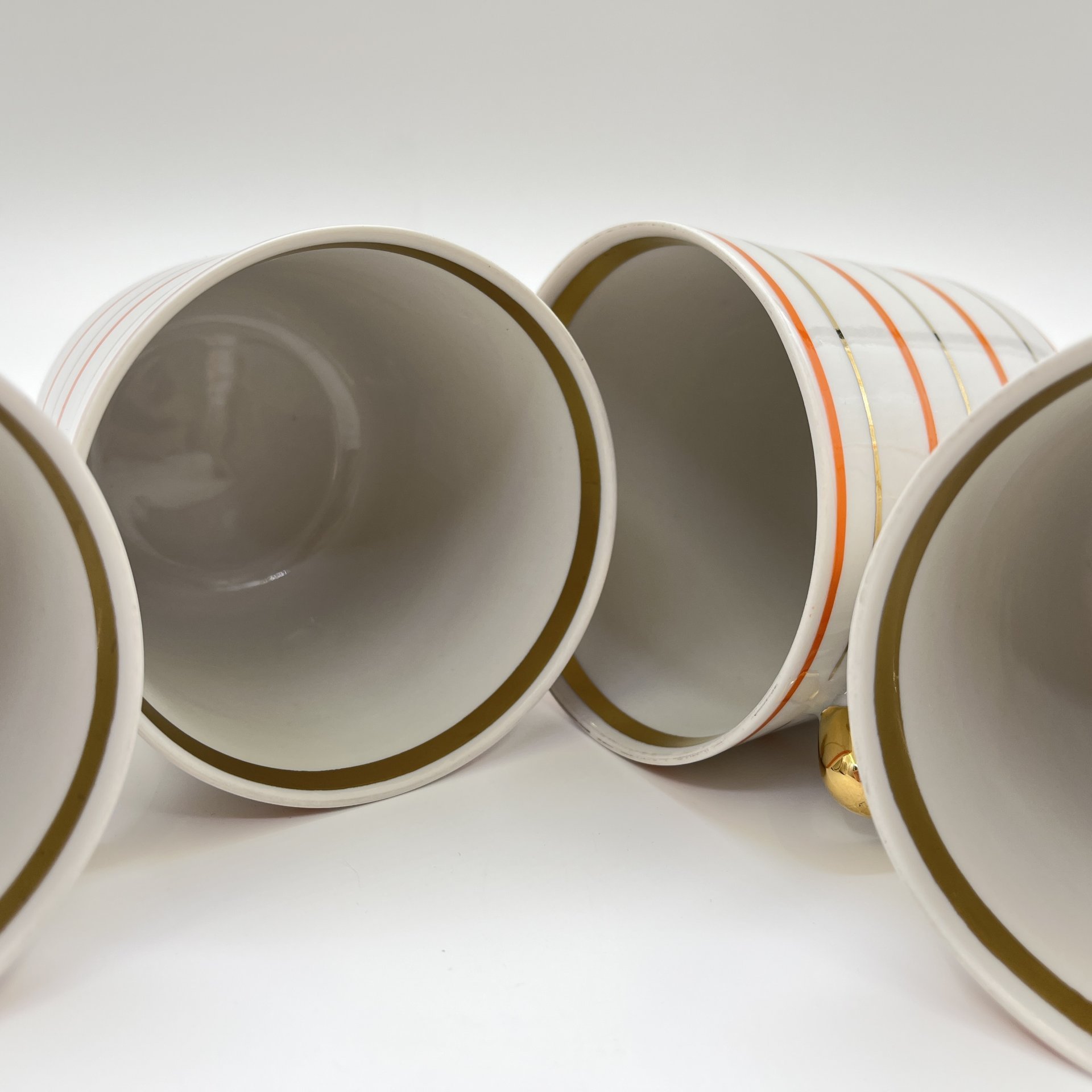 Набор из 4-х чашек "Радиоволны", фарфор, золочение, Дмитровский фарфоровый завод (ДФЗ Вербилки), СССР, 1965-1991 гг.