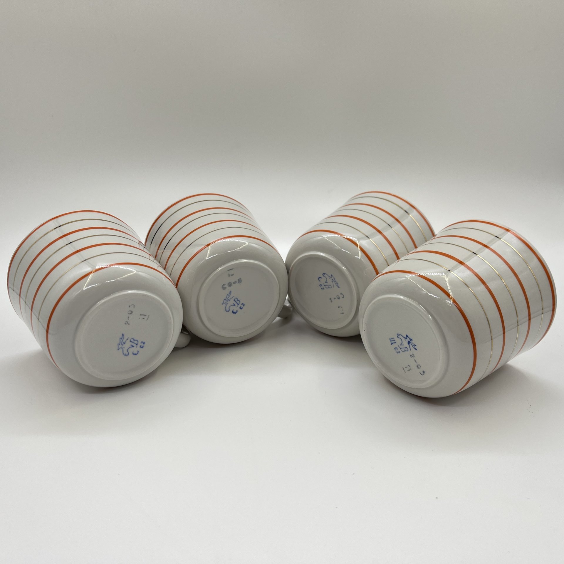 Набор из 4-х чашек "Радиоволны", фарфор, золочение, Дмитровский фарфоровый завод (ДФЗ Вербилки), СССР, 1965-1991 гг.