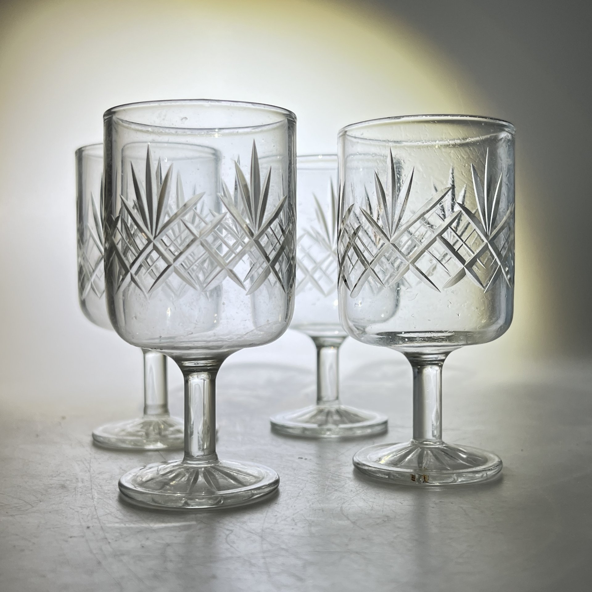 Набор из 4 рюмок с резным геометрическим декором, стекло, алмазная грань, СССР, 1970-1990 гг.
