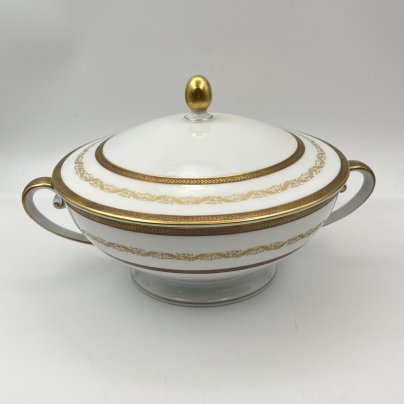 Супница/терина для горячих блюд с растительным декором, серия "Charleroi-Bruxelles", фарфор, золочение, Tirschenreuth, Германия, 1969-1990 гг.