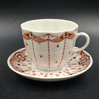 Пара кофейная "Паутинка", автор рисунка Н.Л. Петрова, фарфор, деколь, Ленинградский фарфоровый завод (ЛФЗ), Россия, 1989-2001 гг.