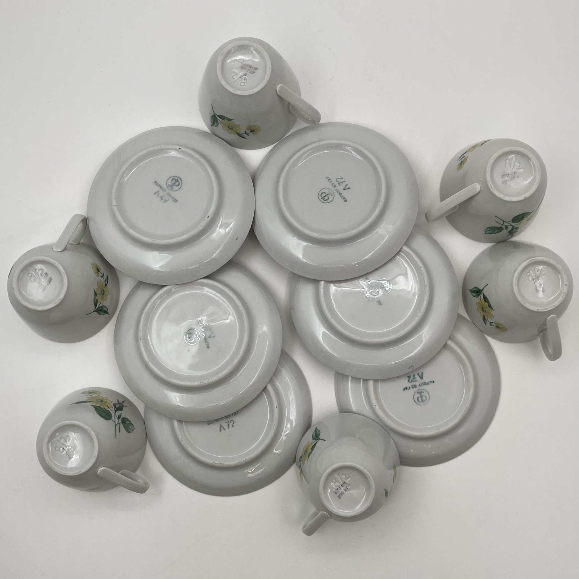 Сервиз кофейный с цветочным декором на 6 персон (15 предметов), фарфор, деколь, золочение, Colditz (Кольдиц), ГДР, 1960-1990 гг.