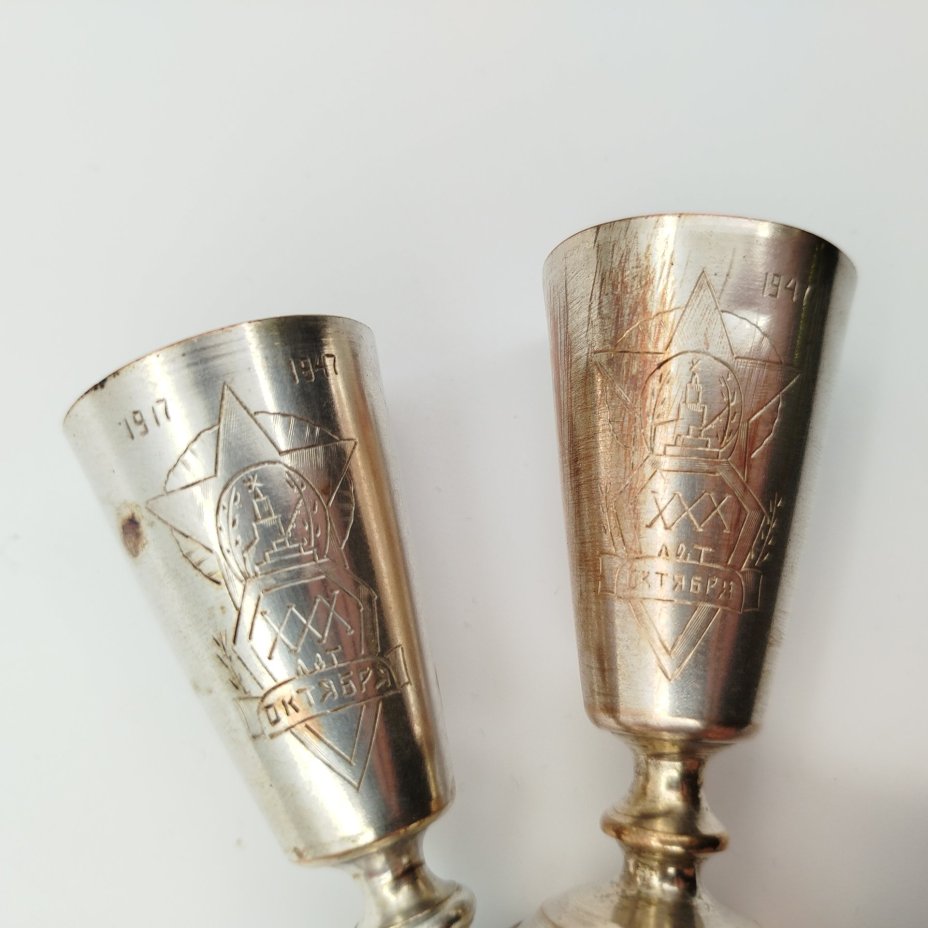 Набор рюмок "30 лет Октября" с изображением Кремля на 4 персоны