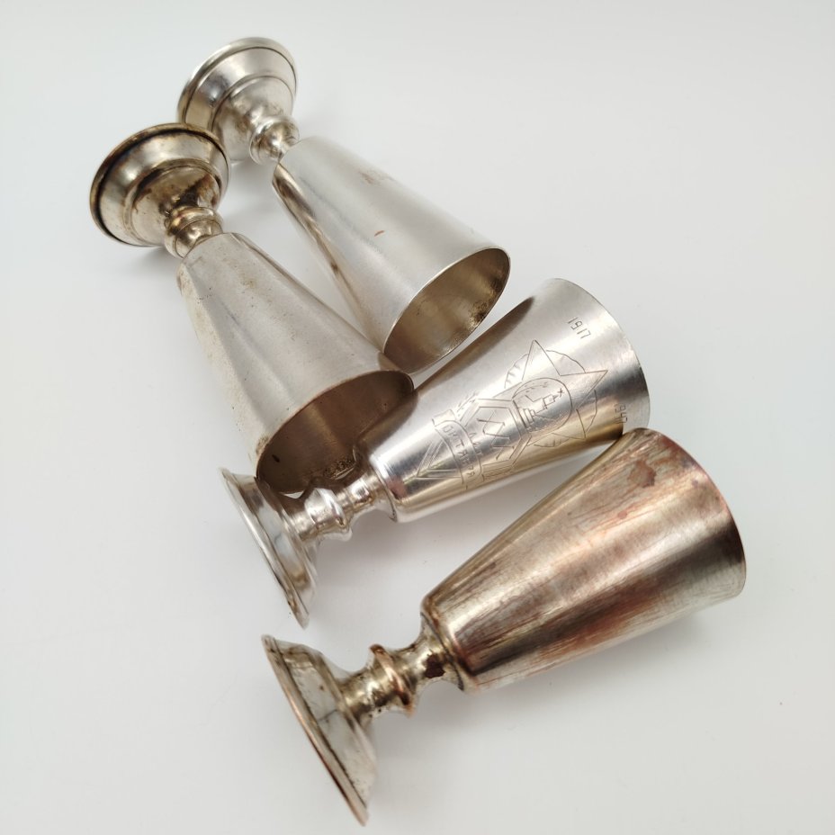 Набор рюмок "30 лет Октября" с изображением Кремля на 4 персоны