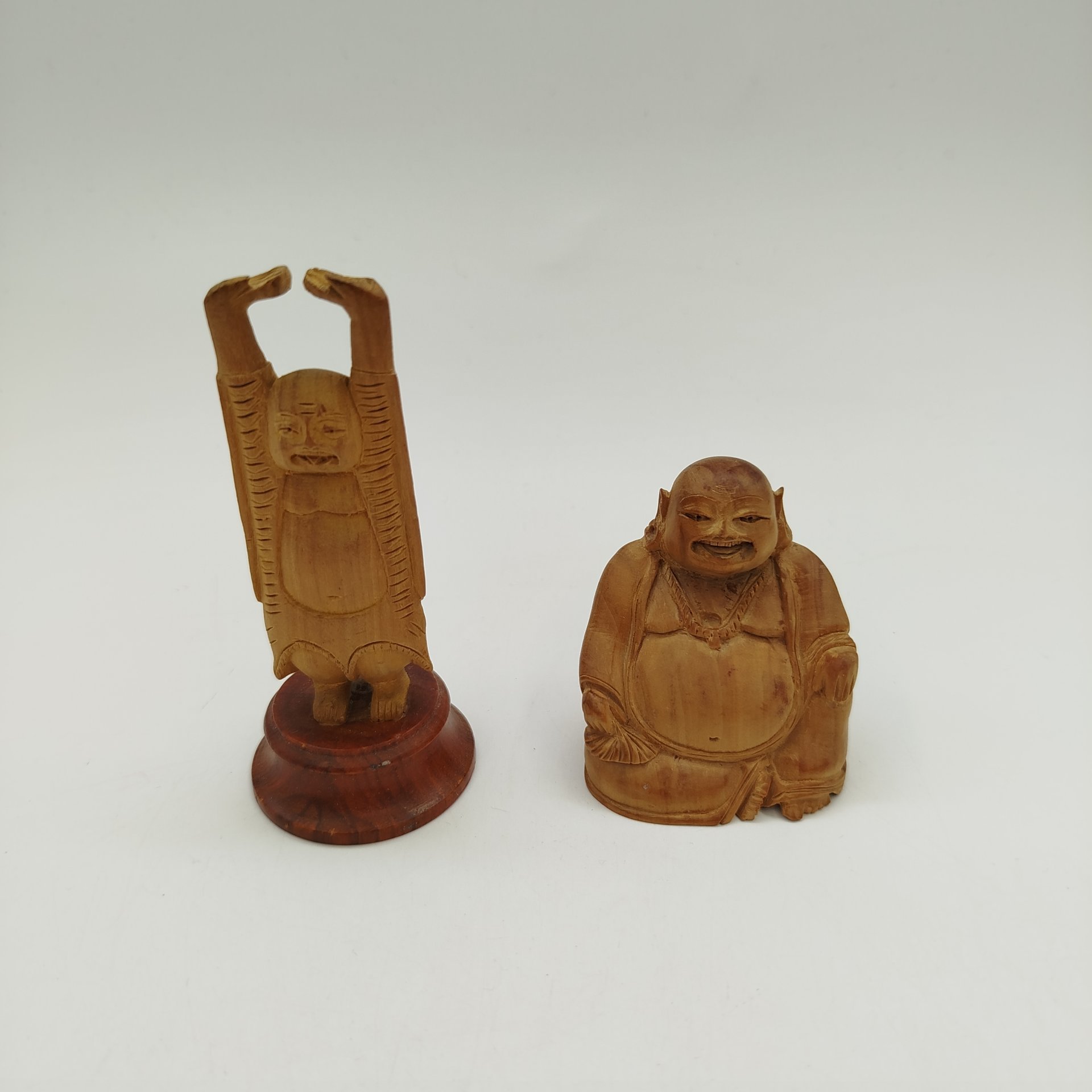 Набор из двух статуэток в виде "Будды"