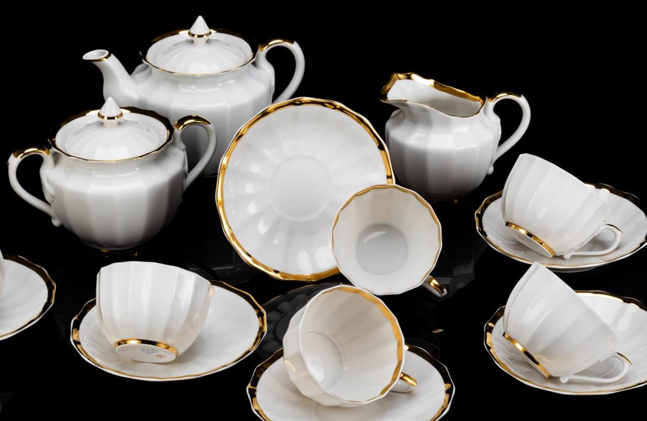 Сервиз чайный "Золотая лента" на 6 персон (15 предметов), фарфор, золочение, Дмитровский фарфоровый завод (ДФЗ Вербилки), СССР, 1965-1991 гг.