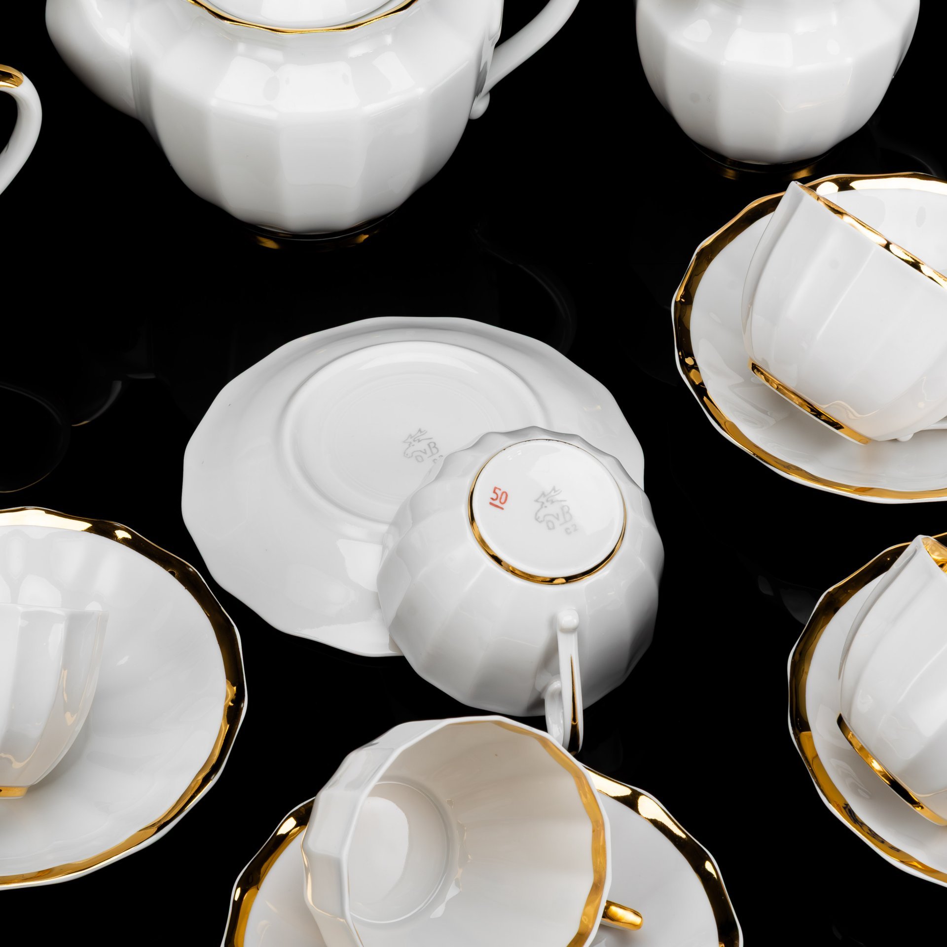 Сервиз чайный "Золотая лента" на 6 персон (15 предметов), фарфор, золочение, Дмитровский фарфоровый завод (ДФЗ Вербилки), СССР, 1965-1991 гг.