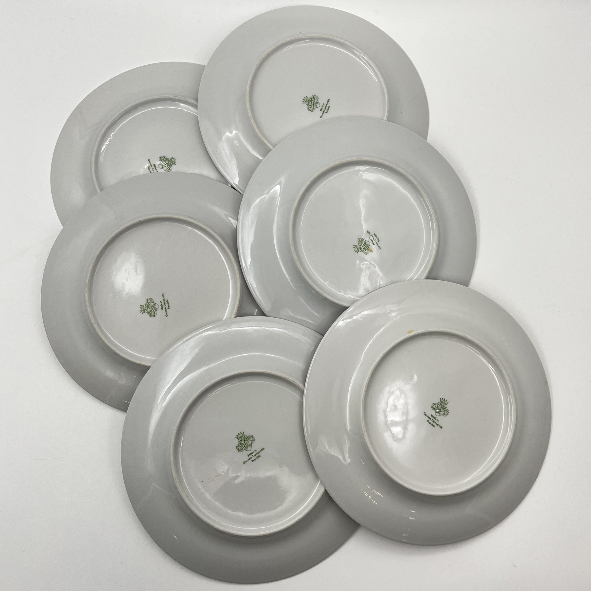 Набор из 6-ти десертных тарелок с цветочным декором, фарфор, деколь, золочение, Graf Von Henneberg Porzellan, 1777 Jlmenau, ГДР, 1973-1977 гг.