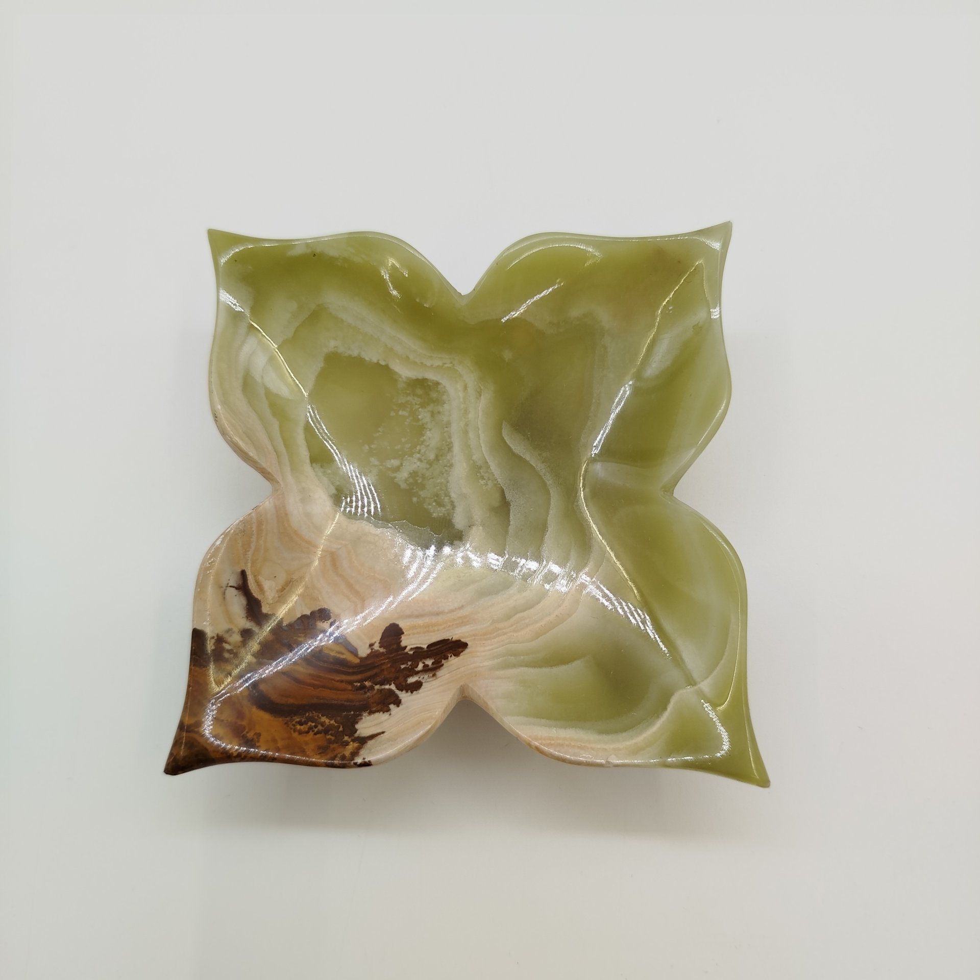 Пепельница/мелочница в виде раскрытого цветка, натуральный камень, Азия, 2000-2010 гг.