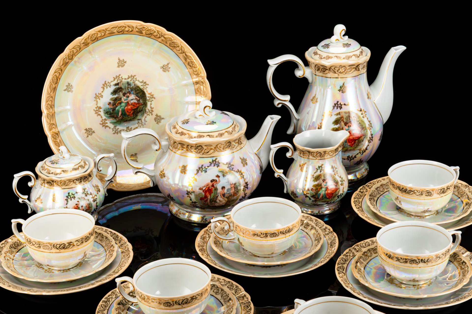 Сервиз чайный "Мадонна" на 6 персон (23 предмета), фарфор, люстр, деколь, золочение, Oscar Schlegelmilch, Германия, 1950-1972 гг.