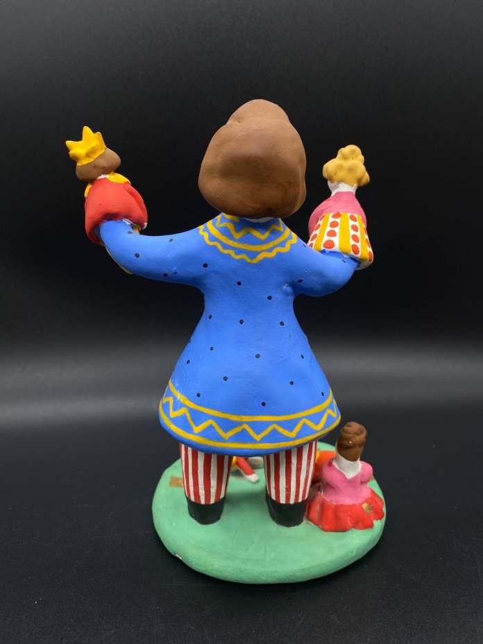 Игрушка "Театр"  (кукловод, кукольник), (худ. Садакова Любовь Петровна), Дымковская игрушка