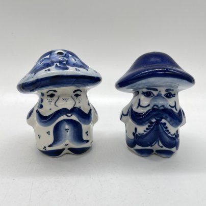 Набор для специй "Старичок-боровичок" из солонки и перечницы (подбор), Гжель, фарфор, роспись, Россия, 1990-2010 гг.
