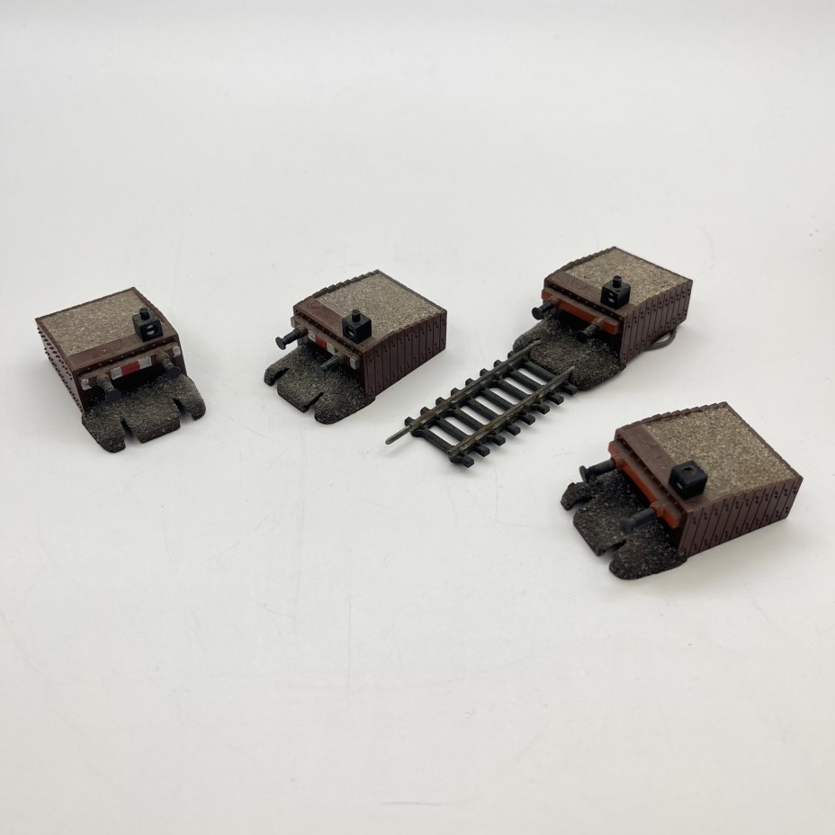 Набор из 4 железнодорожных тупиков, пластик, Германия, 1970-1990 гг.