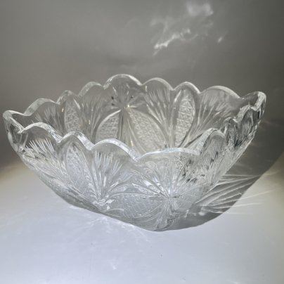 Салатник квадратной формы с резным растительным декором, хрусталь, алмазная грань, СССР, 1970-1990 гг.
