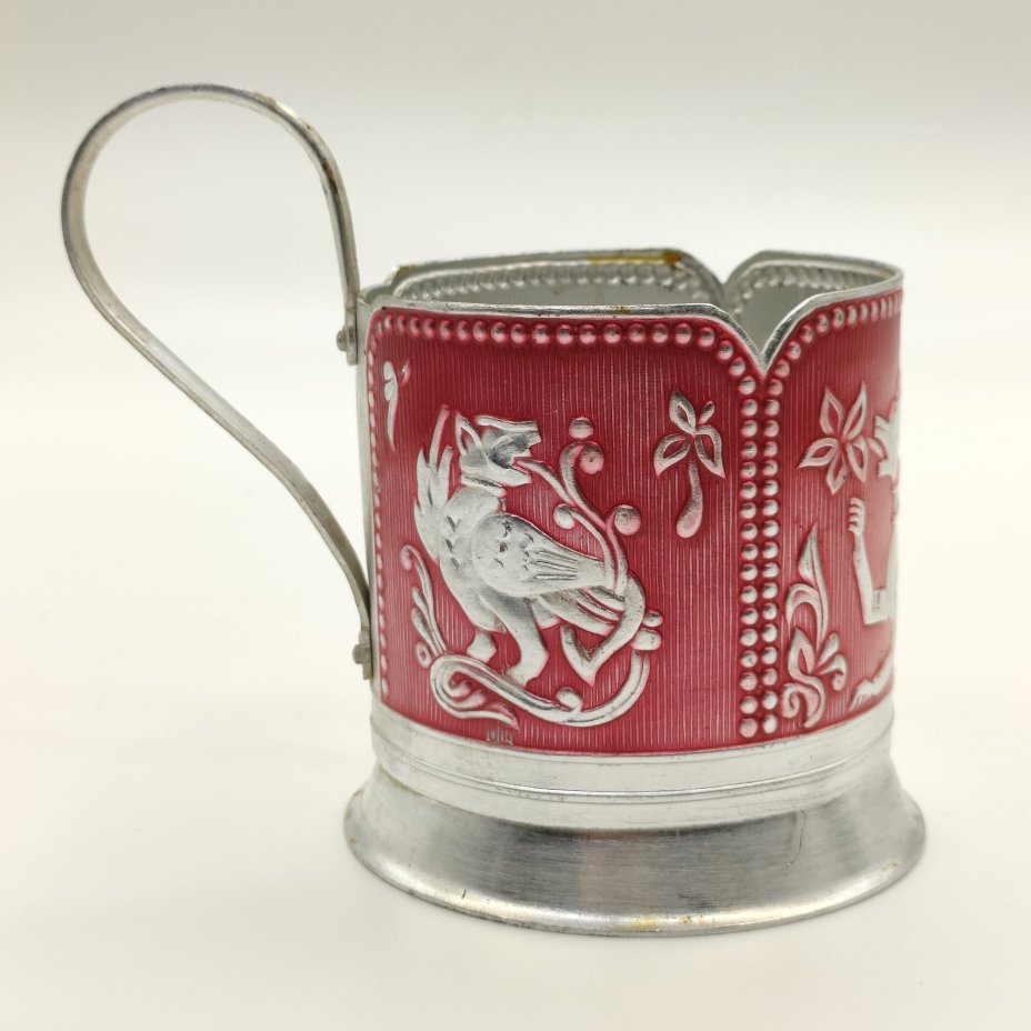 Подстаканник "Сказочные животные" на красном фоне, алюминий, крашение, чеканка, Завод художественной гравюры на металле, СССР, 1973-1991 гг.