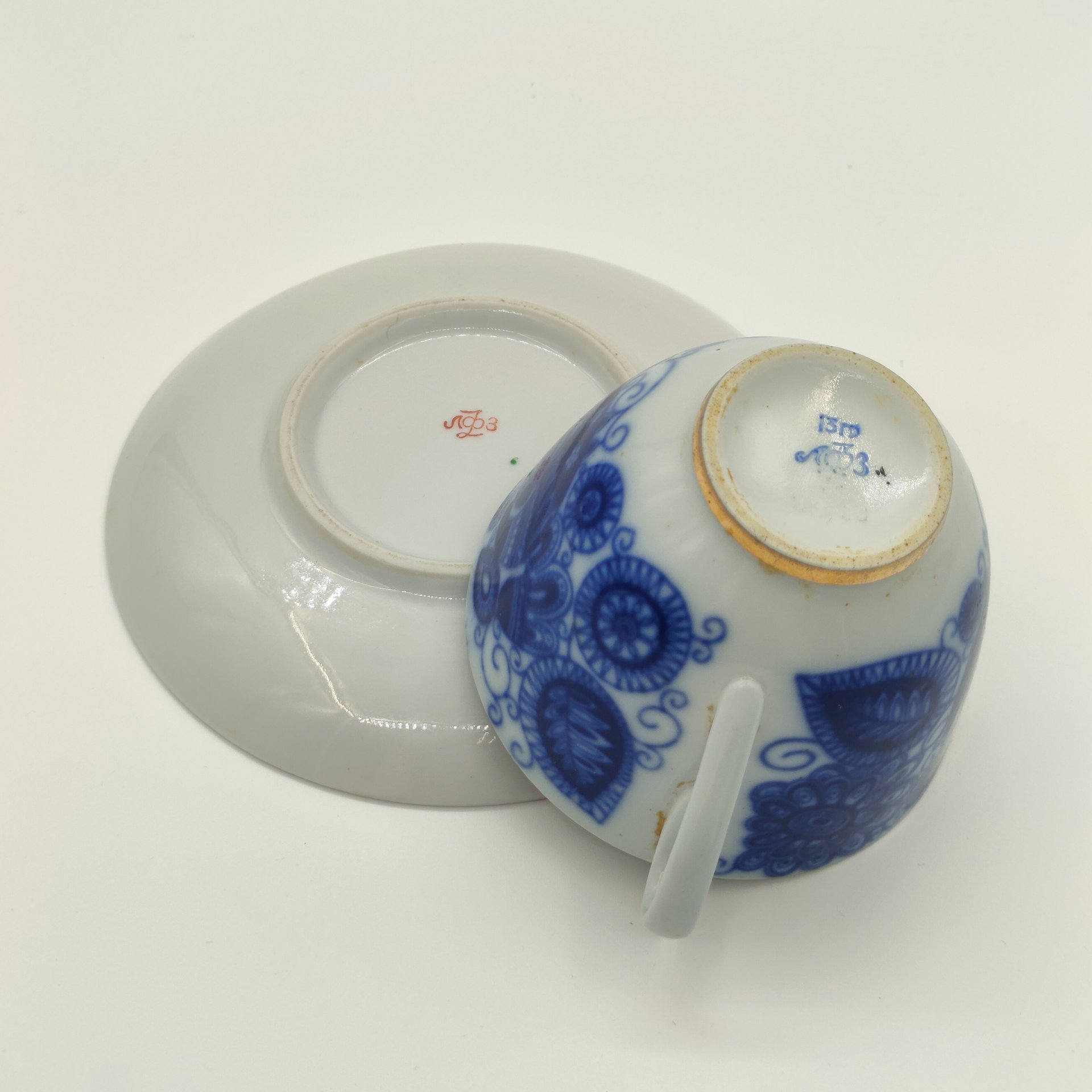 Пара чайная "Жар-птица", фарфор, деколь, золочение, Ленинградский фарфоровый завод (ЛФЗ), СССР, 1970-1991 гг.