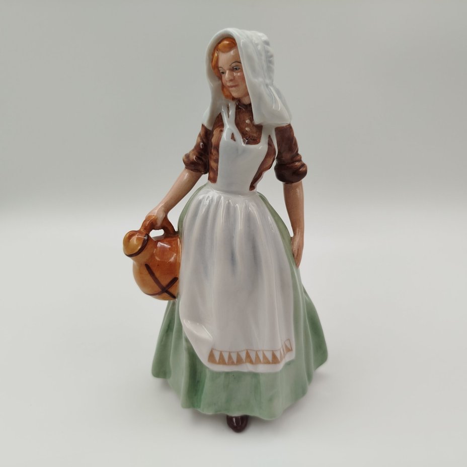 Статуэтка "Доярка (The milkmaid)", фарфор, роспись, Royal Doulton, Великобритания, 1949 г.
