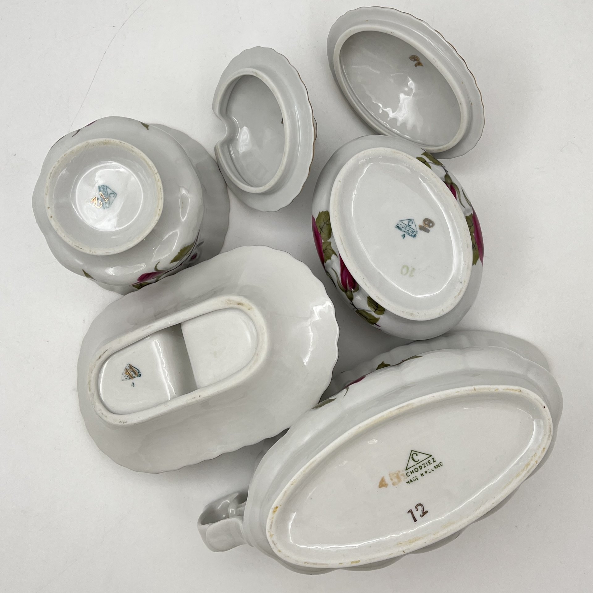 Набор для сервировки стола (4 предмета), украшенный изображением розы