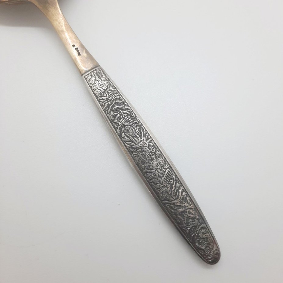 Ложка салатная с рельефным декором на ручке, Таллинский ювелирный завод
