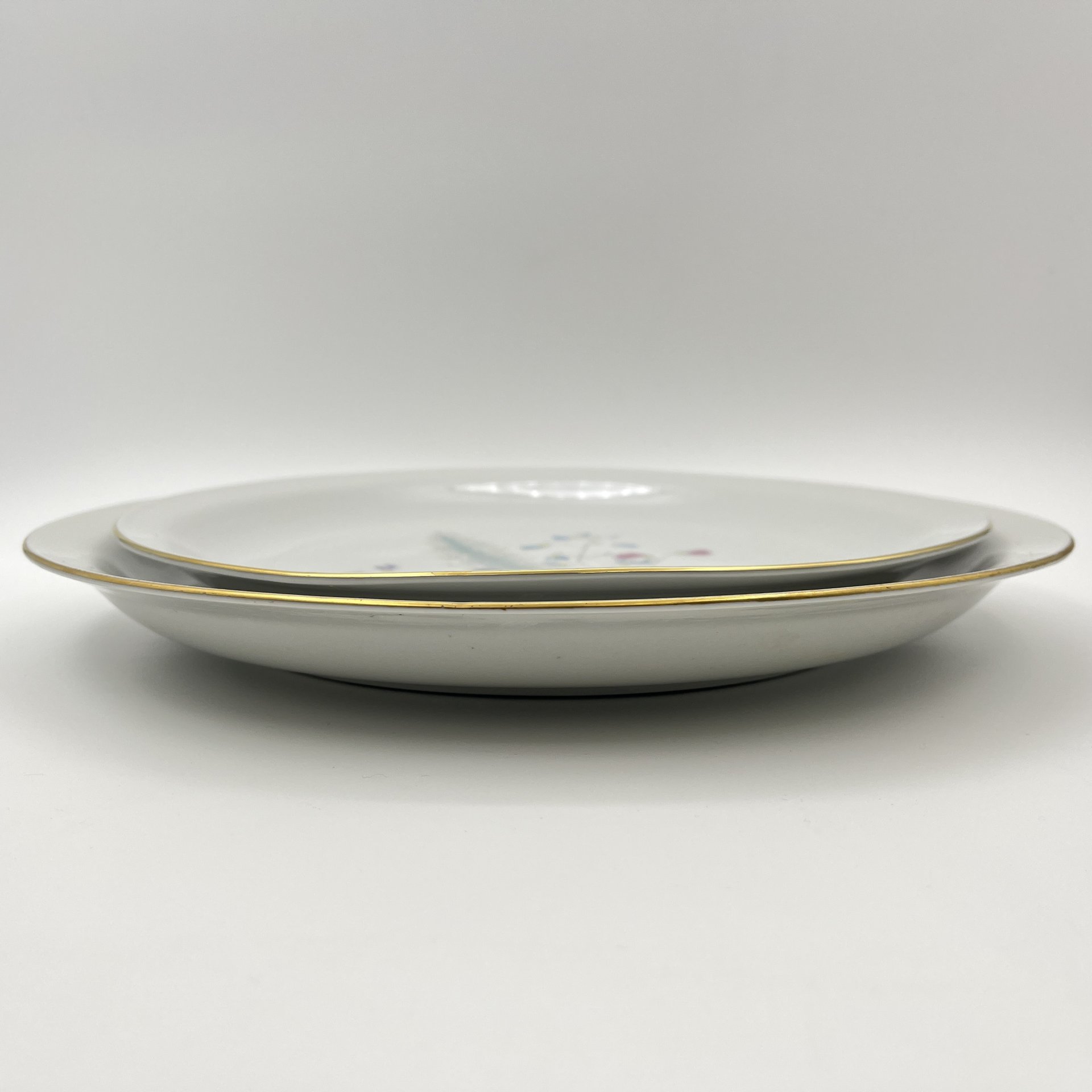 Набор из 2-х блюд, украшенных изображением полевых цветов, Porzellanwerke Könitz (OPK), фарфор, деколь, золочение, ГДР, 1954-1962 гг.