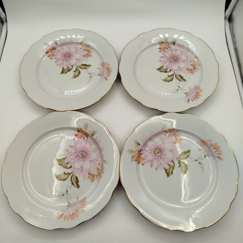 Набор из шести столовых тарелок с цветочным декором, фарфор, деколь, золочение, Дулевский фарфоровый завод (Дулёво), СССР, 1991 г.