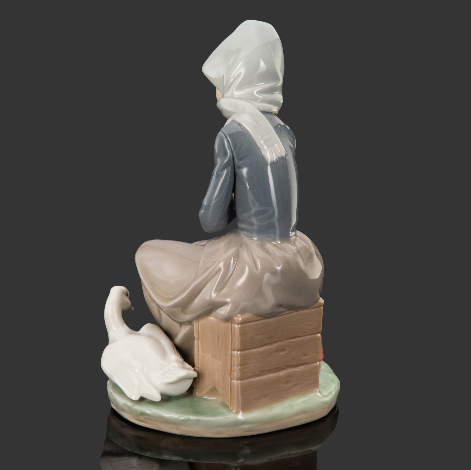 Статуэтка "Девочка с утятами", фарфор, роспись, Lladro, Испания, 1974-1990 гг.