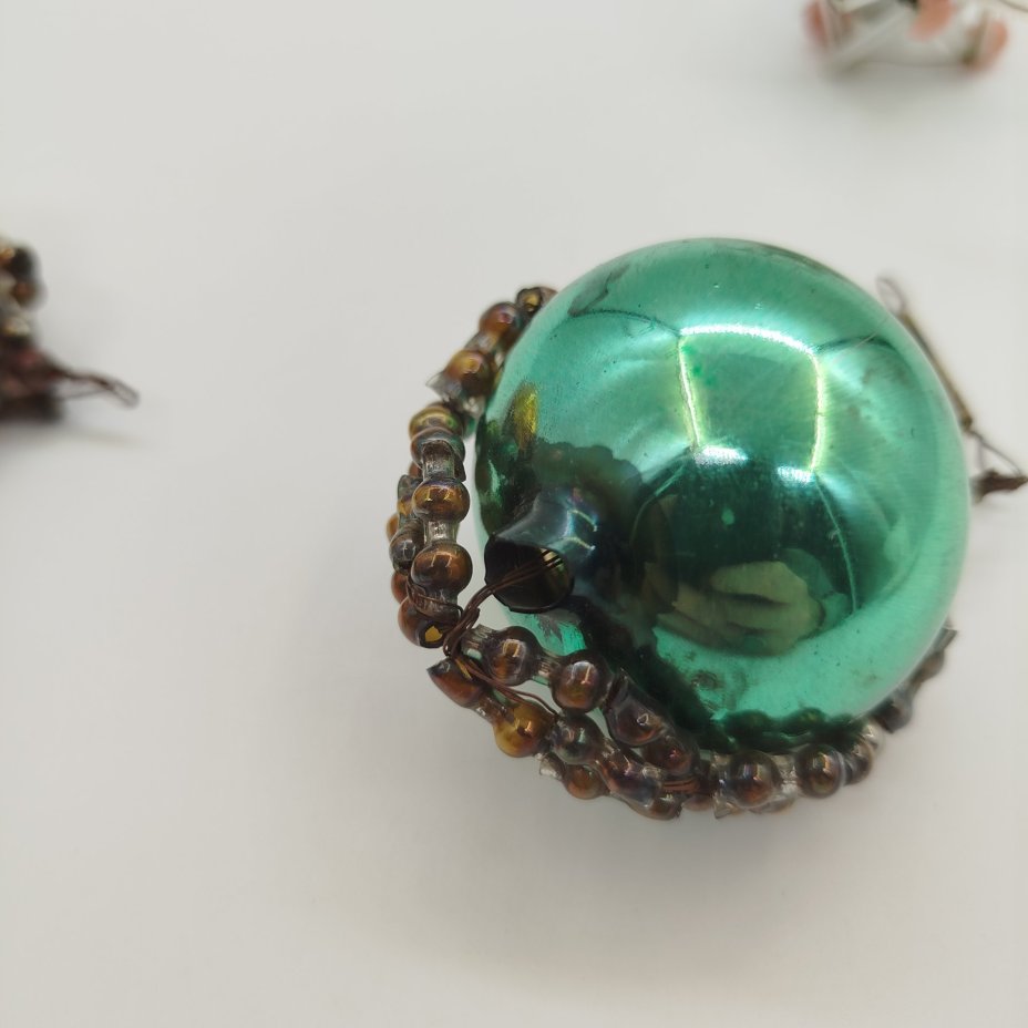 Набор из четырех ёлочных игрушек, стекло, стеклярус, металл, Завод «Лаборприбор», СССР, 1950-1970 гг.